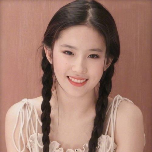 女明星光溜溜图片视频素材高清,揭秘女明星高清光溜溜图片视频素材的幕后故事